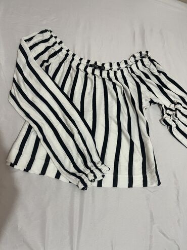 Bluze: Ženska garderoba – paket različitih komada U ponudi je set modernih — 4