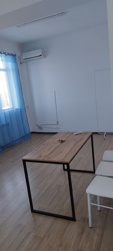 сколько стоит парковочное место: Сдаю помещение 30м2 район старого автовокзала. 2- линия, 3-этаж