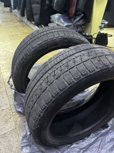 шина 215: Шины 215 / 45 / R 18, Зима, Б/у, Пара, Легковые, Япония, Bridgestone