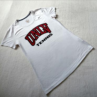house majice zenske: Nike Dri-FIT ženska sportska majica – UNLV Tennis - Boja: bela sa — 2