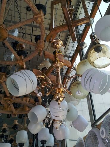 zal ucun lusturlar: Çılçıraq, 5 lampa, Metal