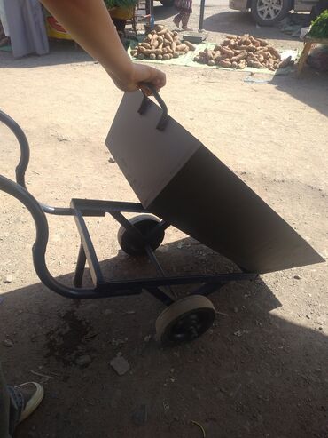 Тачки: Мощная бодрая тачка .тачка самосвал.мощный кузов мощные колеса.ход — 7