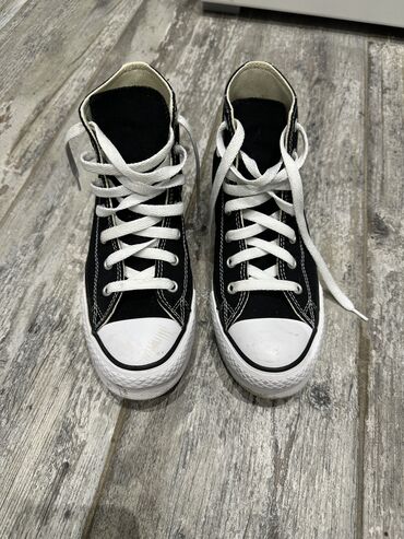 crvene patike: Converse, color - Black