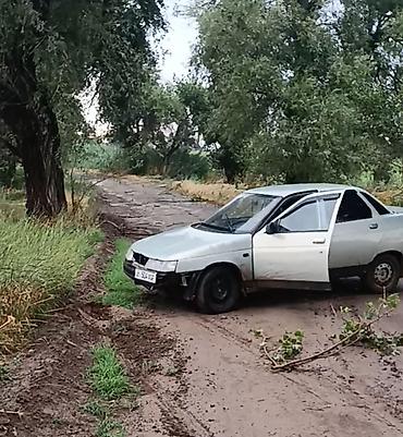 мерс 210 аварийное: ВАЗ (ЛАДА) 2110: 2002 г., 1.6 л, Механика, Бензин, Седан — 2
