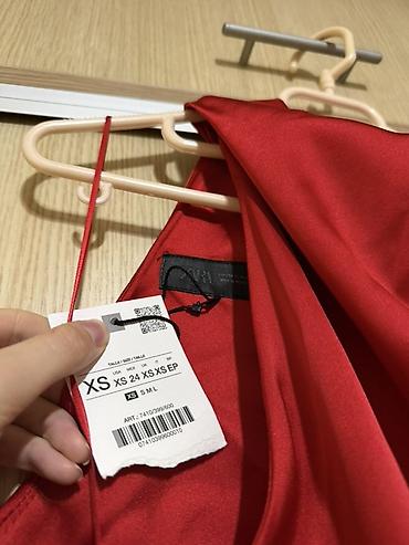 nike 35: Вечернее платье, Длинная модель, Атлас, Без рукавов, XS — 3