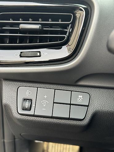 Kia: Kia Stonic: 2020 г., 1.4 л, Автомат, Бензин, Универсал — 18