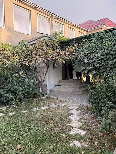 Продажа коттеджей и домов: 🏡 Сдаётся просторный двухэтажный частный дом 🌿 Участок — 17 соток 🚗 — 13