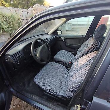 авто заратка: Opel Vectra: 1995 г., Кол менен иштөөчү, Хетчбек — 3