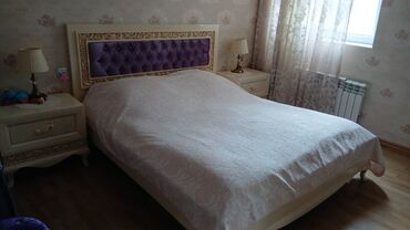 kristal abseron memar ecemi: ✅Tecili taxt satılır 2 tumbasiyla 250 azn. Matras var. Ela veziyetdedi