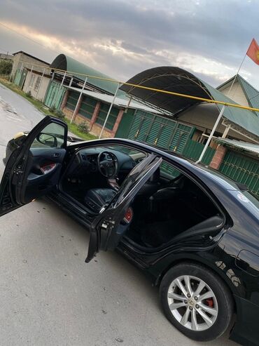 Lexus: Представляем черный седан Lexus ES 350, модель 2010 года. Этот — 4