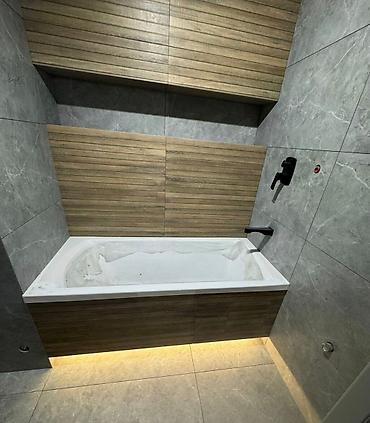 Укладка плитки: Подготовка стен для грунтовки, Резка плитки, Гидроизоляционные работы | Зеркальная плитка, Керамогранитая плитка, Мозаичная плитка | Раскладка ковром, Диагональная укладка, Раскладка в разбежку Больше 6 лет опыта — 8