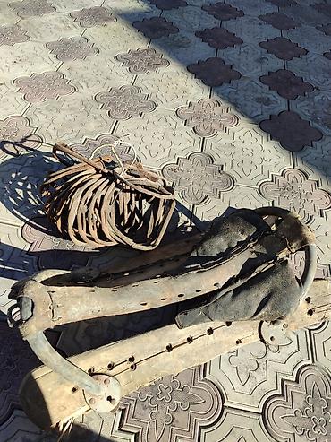 Бекитүүчү элементтер: Упряжь и части конской сбруи (старого образца) - Хомут деревянный с — 3