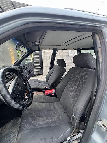 Mercedes-Benz: Mercedes-Benz W124: 1989 г., 2.3 л, Механика, Бензин, Универсал — 10