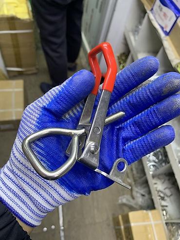 Зажимные инструменты: Зажим-тогл (рычажный натяжной замок) с крюком Описание: - Мощный — 2