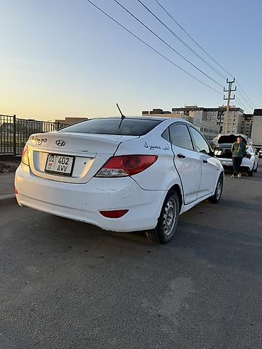 getz 2: Hyundai Solaris: 2013 г., 1.6 л, Механика, Бензин, Седан — 4