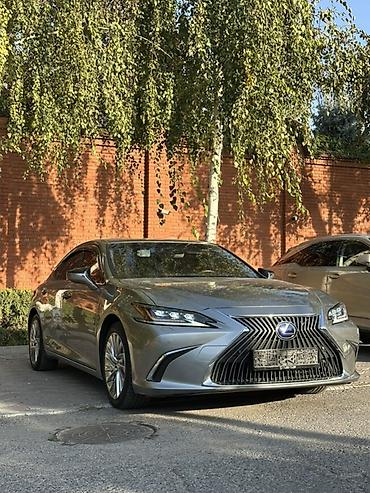 Lexus: Lexus ES: 2019 г., 2.5 л, Вариатор, Гибрид, Седан — 2