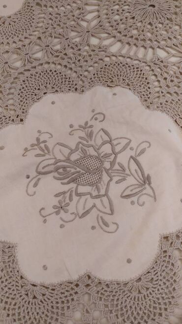 'Υφασμα: Χειροποίητο τραπεζομάντιλο. Χειροποίητο μεγάλο τραπεζομάντιλο. Και δύο — 20