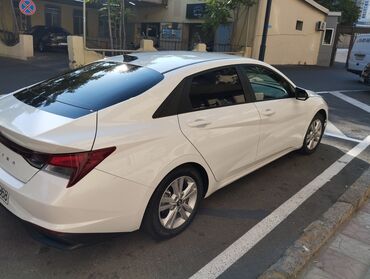 Hyundai: Hyundai Elantra: 2 l | 2022 il Sedan — 10