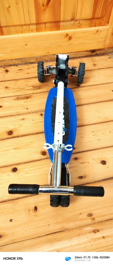 Samokatlar: Sukter Hər Yeri Metal
Təkəri Paçenik 13Yaşadək Sürə Bilər — 3