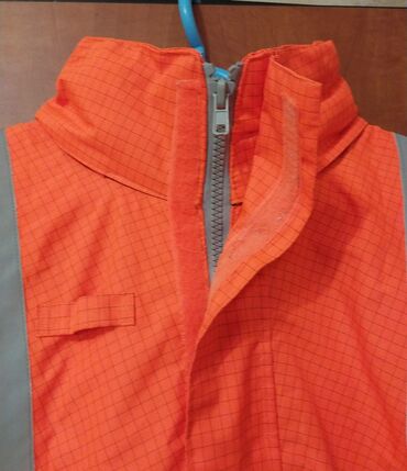 Digər kişi geyimləri: Uniforma. Kutka.az işlenmiş.sökuyu yoxdur.(Razmer:M-48)Qalındı. Su — 2