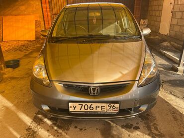 Honda: Honda Fit: 2006 г., 1.3 л, Вариатор, Бензин