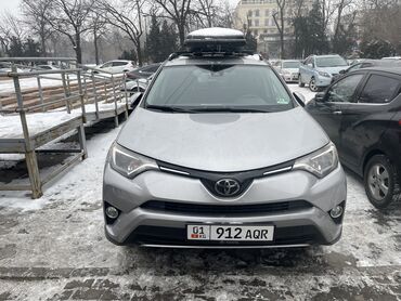 Toyota: Toyota RAV4: 2018 г., 2.5 л, Автомат, Бензин, Универсал