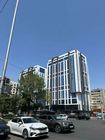 офисное помещение ош: Срочно продаю офисное помещение 260,79 м² в центре города в