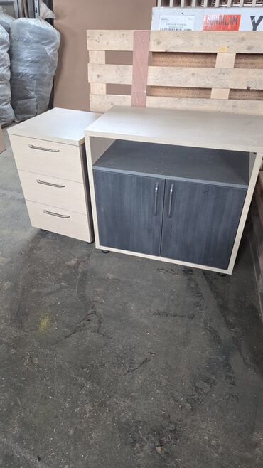 Ofis dəst mebeli: Ofis mebelləri dəsti - 1 qapılı hündür dolab: açılan qapı, metal — 2