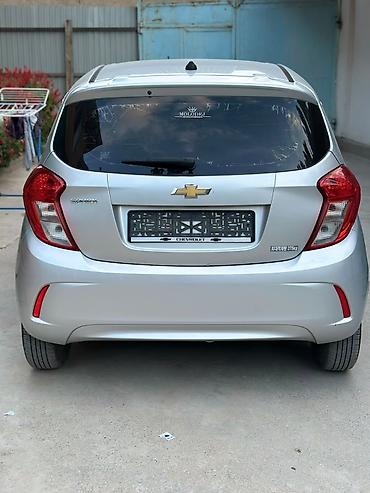 Chevrolet Spark: 2016 г., 1 л, Кол менен иштөөчү, Бензин, Хетчбек — 2
