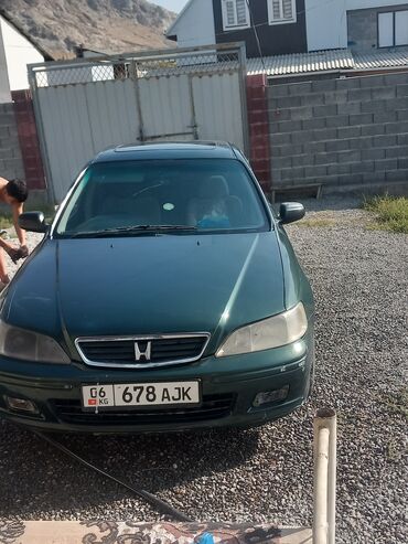 крыло гольф3: Honda Accord: 1999 г., 1.8 л, Автомат, Бензин, Седан