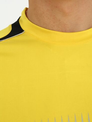 Футболки: Футболка UMBRO AS045 Материал: Climacool Цена 1200 с. размеры от — 18