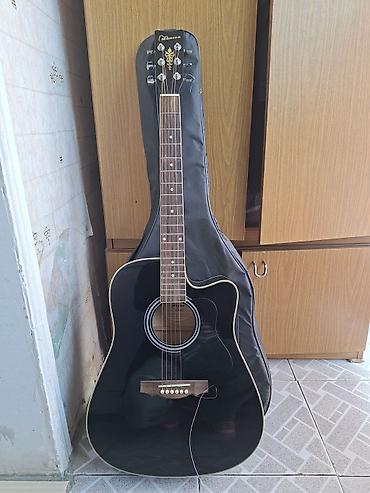 elektron gitara per page 40: Akustik gitar. 4/4. Sadəcə 1 simi qırıqdı, başqa heçbir problemi — 1