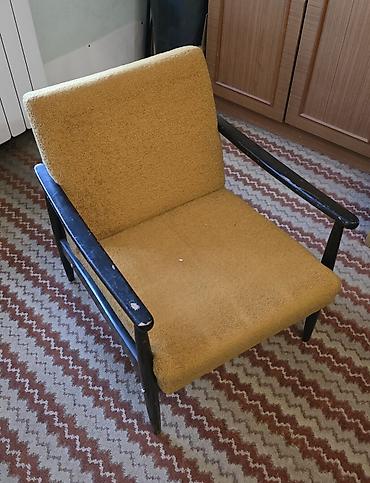 vranje namestaj: Dva retro mid century modern fotelje– drveni ram sa crnim lakiranim — 4