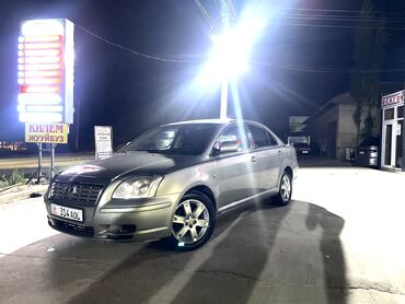 Toyota: Toyota Avensis: 2004 г., 1.8 л, Механика, Бензин, Седан