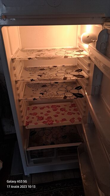 сумка холодильник: İşlənmiş Soyuducu Indesit, İki kameralı, rəng - Ağ