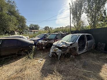 спада запчасти: Авторазбор — кузовные и навесные детали, салон, оптика — 3
