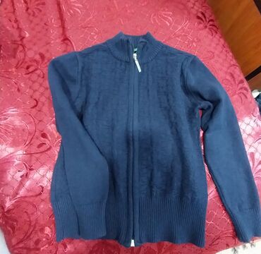usaq idman geyimleri: Jaket.6,7yaṣ.Az geyinilib seliqeli qalib. Vatsappa yaza bilersiz Rəng