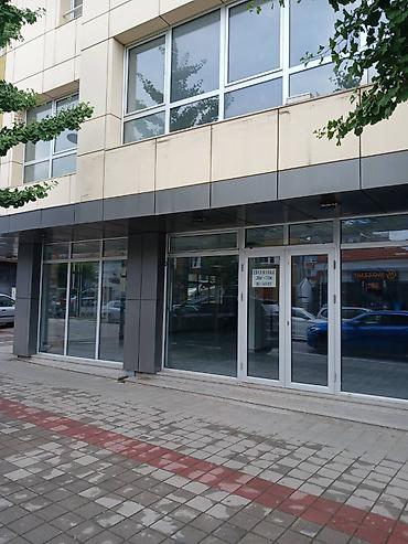 Kuće za izdavanje: Izdaje se Lokal u centru Aranđelovca lux oprema 490m2 . Prizemlje — 3