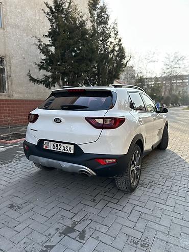 Kia: Kia Stonic: 2018 г., 1.6 л, Робот, Дизель, Кроссовер — 3