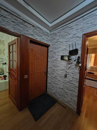 Uzunmüddətli kirayə mənzillər: Xətai rayonu,Köhnə Günəşli,Afrodita şadlıq sarayı ilə üzbəüz,9 — 4