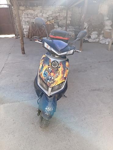 Продаю скутер м8 150 куб 4х тактный двигатель at lalafo.kg Продаю скутер м8 150 куб 4х тактный двигатель