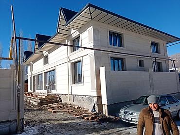 Кровля крыши: Профессиональный монтаж софитов и водосточных систем для частных домов — 1