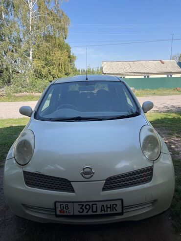 ниссан леаф: Nissan March: 2004 г., 1.3 л, Автомат, Газ, Хэтчбэк