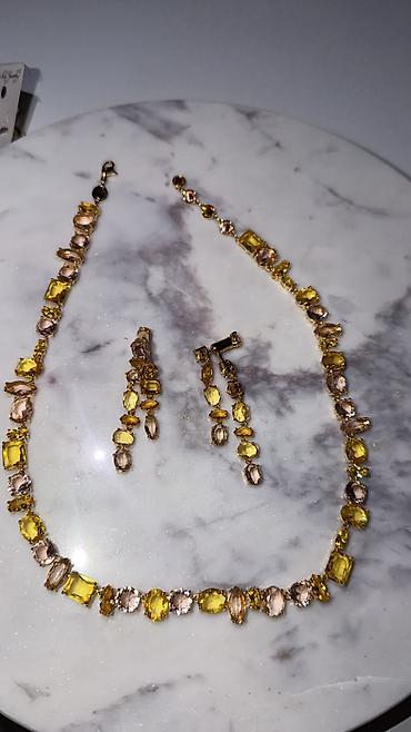 lakovana torba: Swarovski garnitura. Sa logom i gravurama. Bez originalne kutije — 1