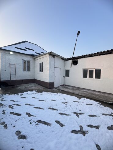 Продажа домов: Дом, 90 м², 4 комнаты, Агентство недвижимости, Косметический ремонт — 1