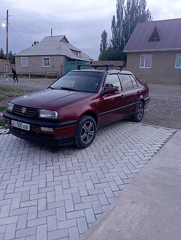 Volkswagen Vento: 1993 г., 1.8 л, Седан at lalafo.kg Volkswagen Vento: 1993 г., 1.8 л, Седан