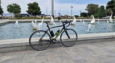 scott velo: United Sportdan alınıb. Sənədi.çeki, zəmanət kitabı var. əlavə vinos + — 1