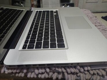 Apple MacBook: Apple MacBook, 15.6 ", Intel Core M, 512 GB — 6
