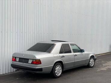Mercedes-Benz: Mercedes-Benz W124: 1993 г., 2.3 л, Механика, Бензин, Седан
