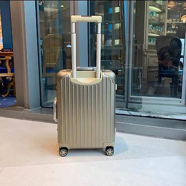 очки айс берлин мужские: RIMOWA — алюминиевый чемодан на 4 колёсах - Корпус: анодированный — 9